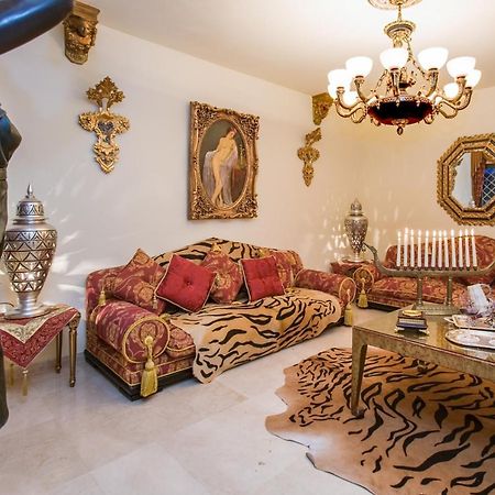 Royal Roman Empire Marbella Bagian luar foto
