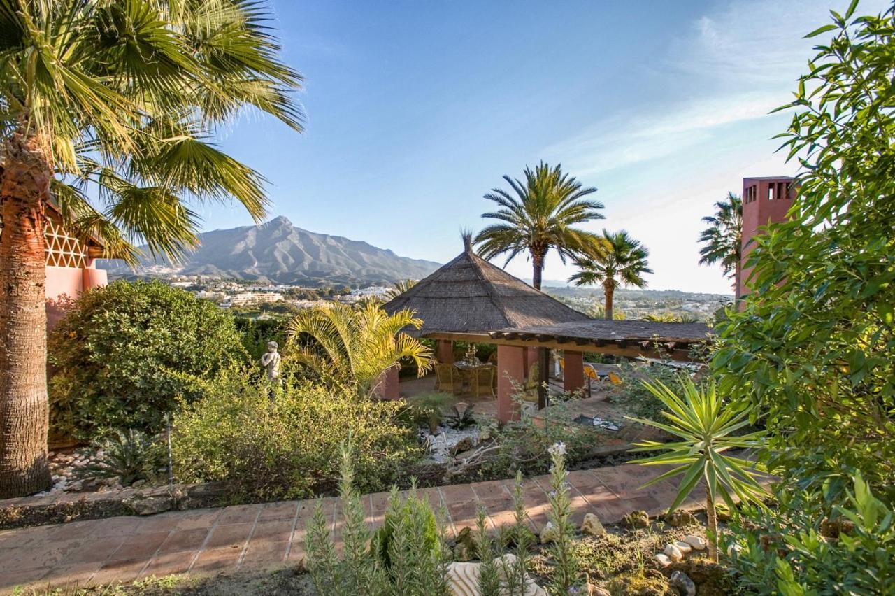 Royal Roman Empire Marbella Bagian luar foto