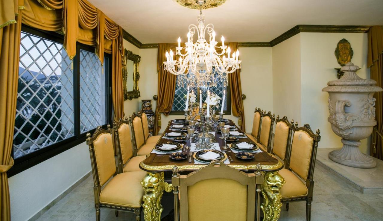 Royal Roman Empire Marbella Bagian luar foto