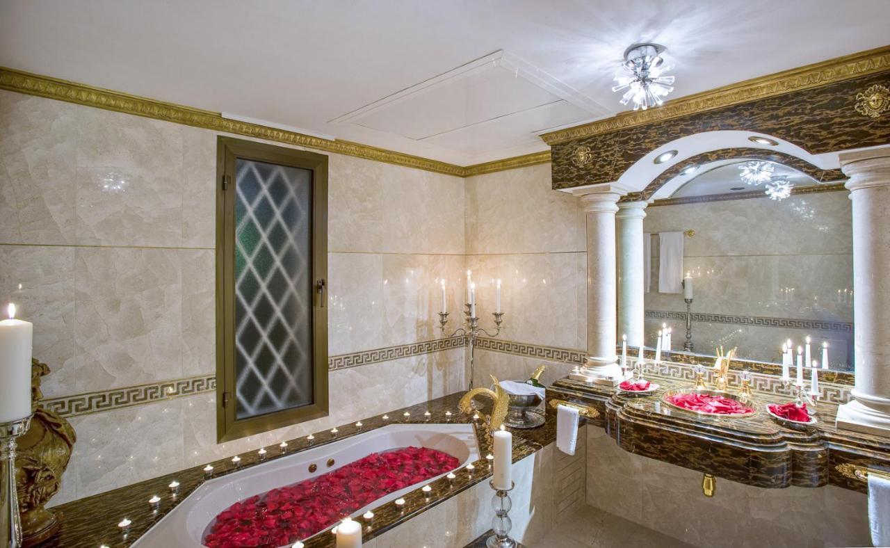 Royal Roman Empire Marbella Bagian luar foto