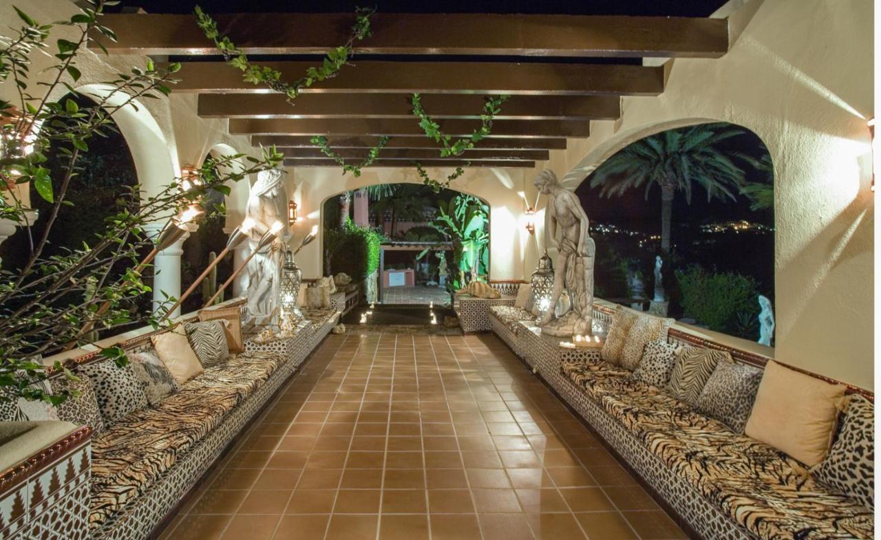 Royal Roman Empire Marbella Bagian luar foto