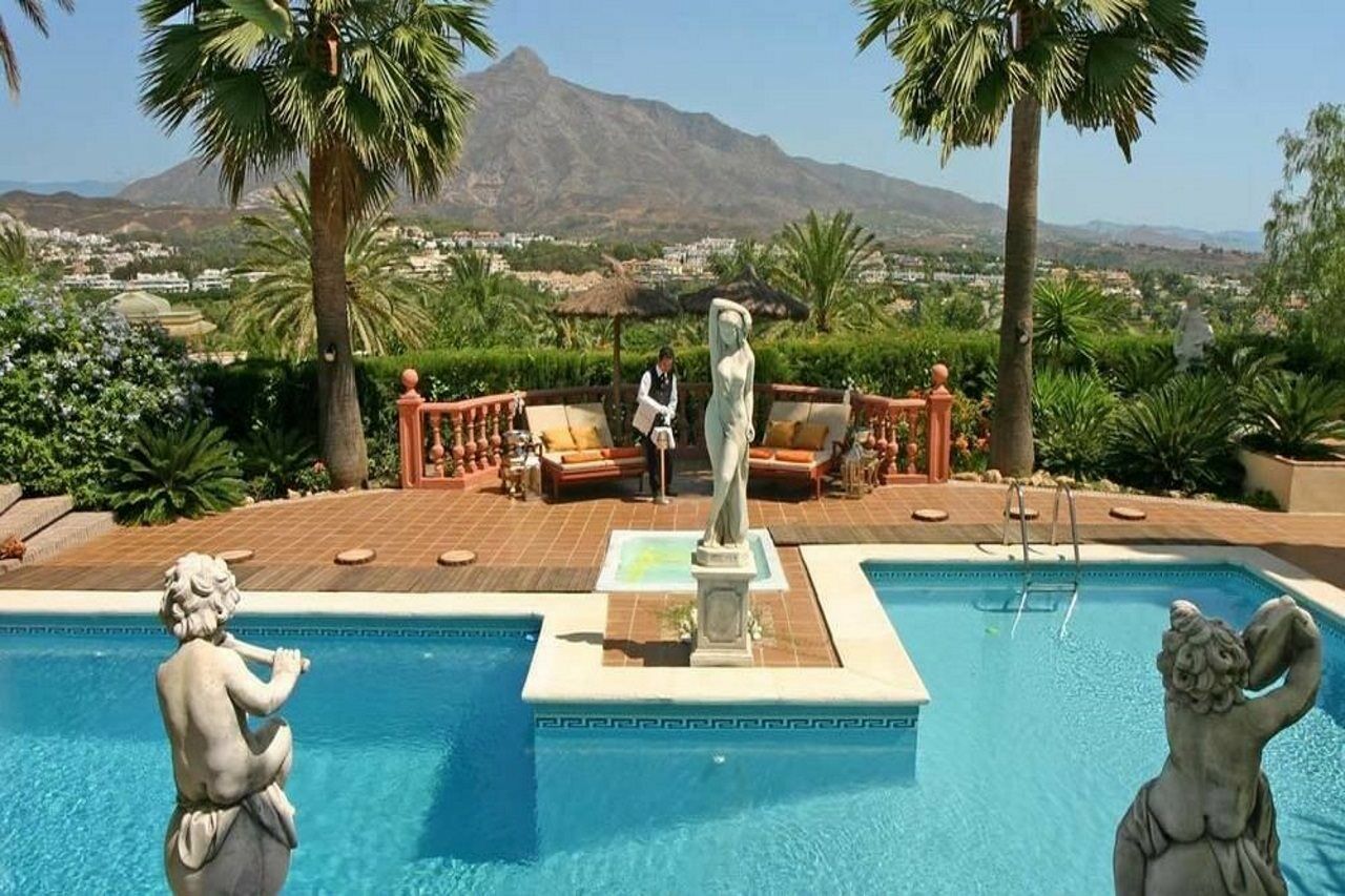 Royal Roman Empire Marbella Bagian luar foto