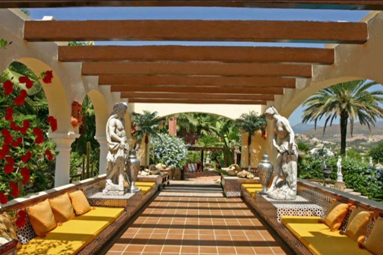 Royal Roman Empire Marbella Bagian luar foto