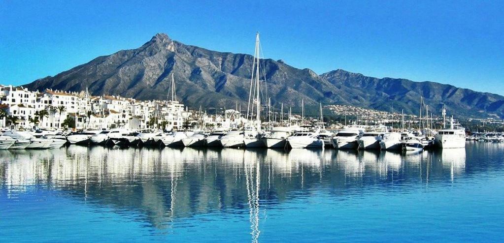 Royal Roman Empire Marbella Bagian luar foto