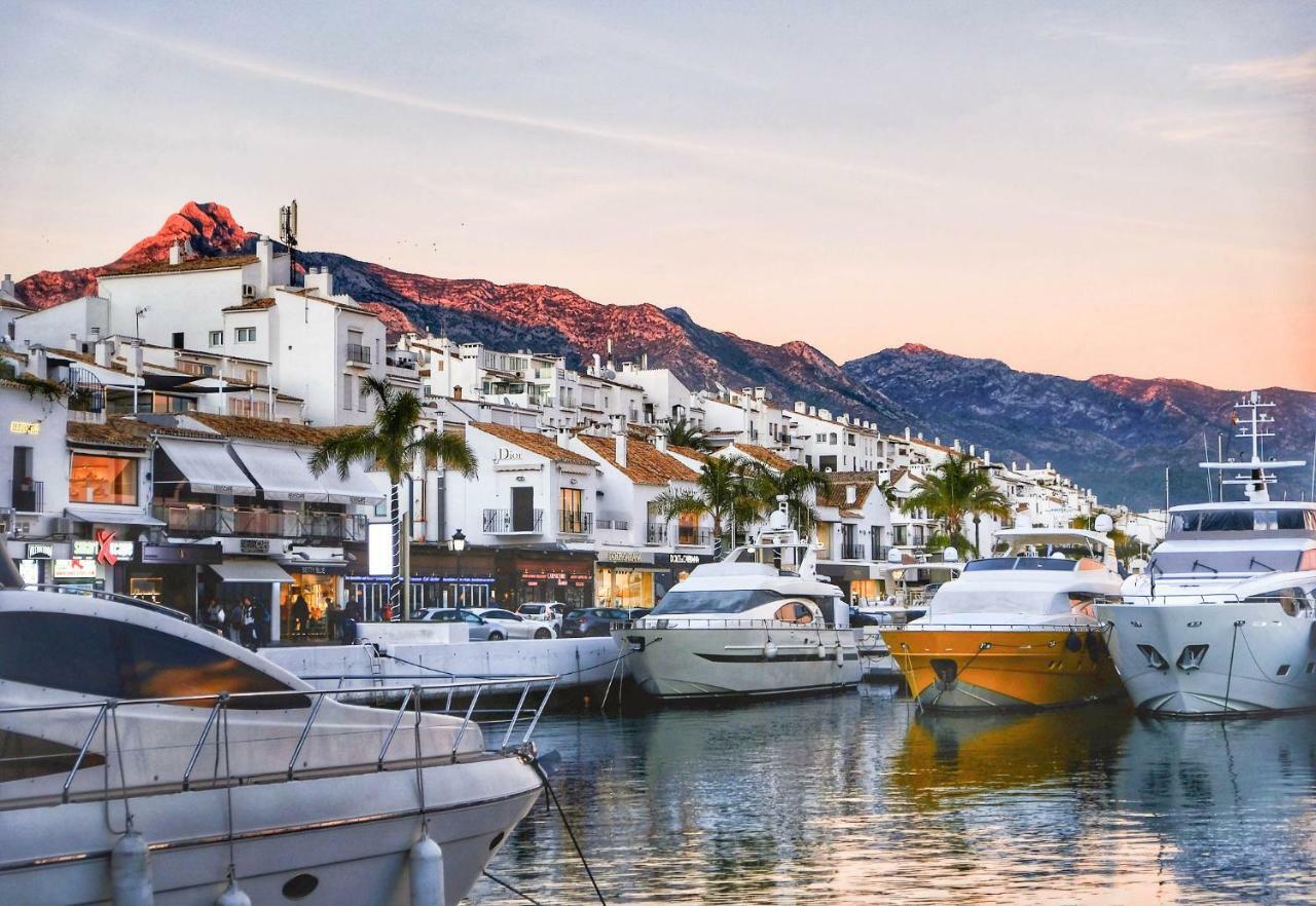 Royal Roman Empire Marbella Bagian luar foto