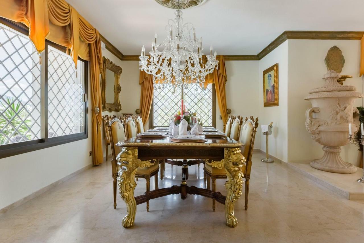 Royal Roman Empire Marbella Bagian luar foto